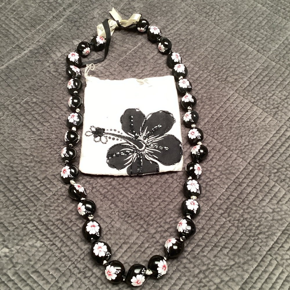 Hawaiian Kukui Nut Lei Style vintage Necklace 165